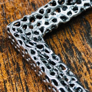 Polierter Metallrahmen